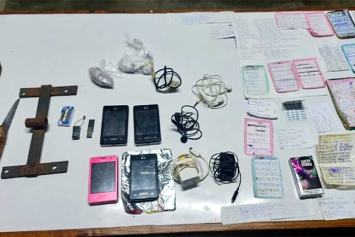 Incautan celulares y manuscritos con números telefónicos en penal Castro Castro