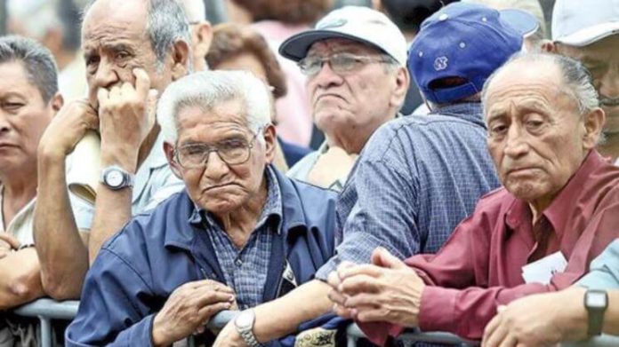 Congreso reduce a 30 días de plazo para pagar pensiones