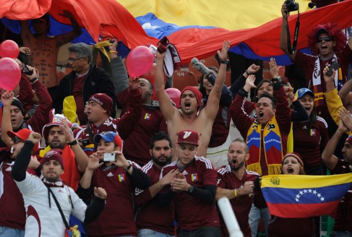 Barras en Venezuela vienen realizando un trabajo en conjunto para armar una verdadera fiesta en las tribunas