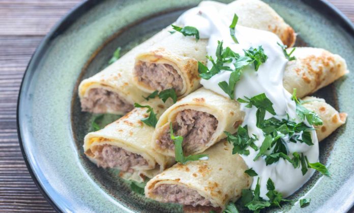 Crepés rellenos con atún