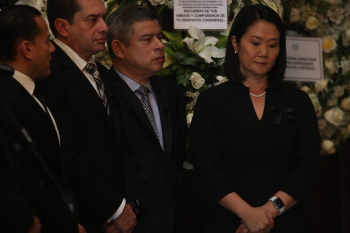 La lideresa de Fuerza Popular, Keiko Fujimori dio un emotivo discurso de despedido para su amigo Nano Guerra García
