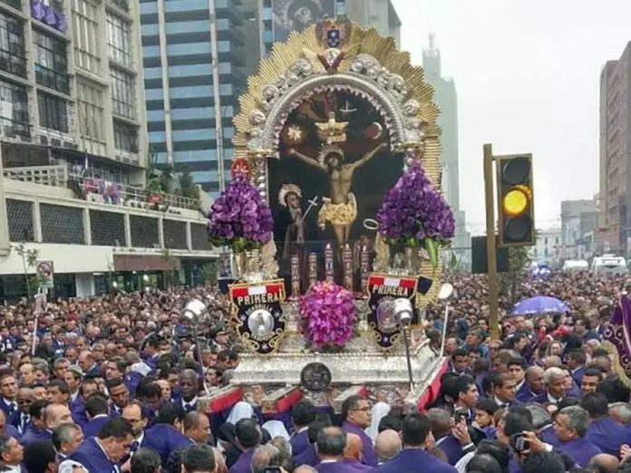 Revisa las 20 fases de devoción al Señor de los Milagros