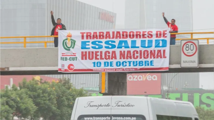 Trabajadores de EsSalud anuncian huelga nacional indefinida