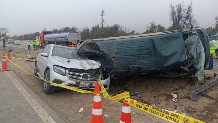 Triple choque deja dos muertos en Lurín