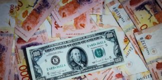 Argentina: peso se cae en medio de agitada campaña electoral