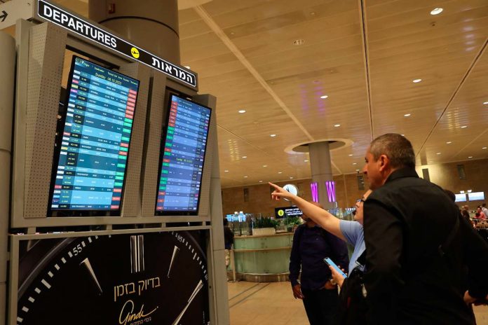 Turistas peruanos atrapados en Israel esperan vuelo de retorno