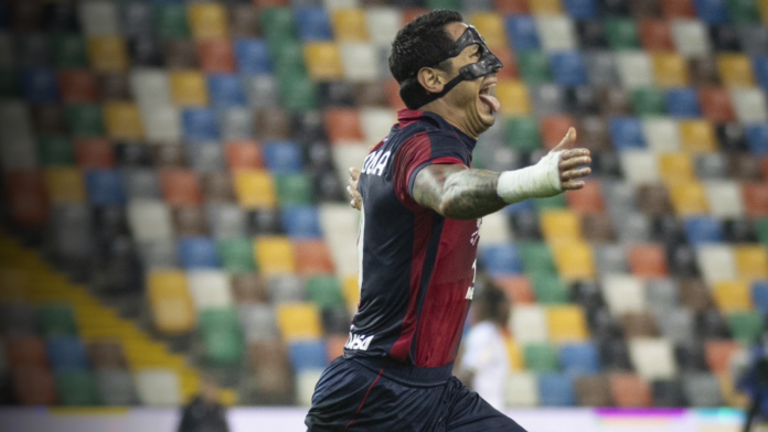 Lapadula marca gol de la victoria en su retorno a las canchas