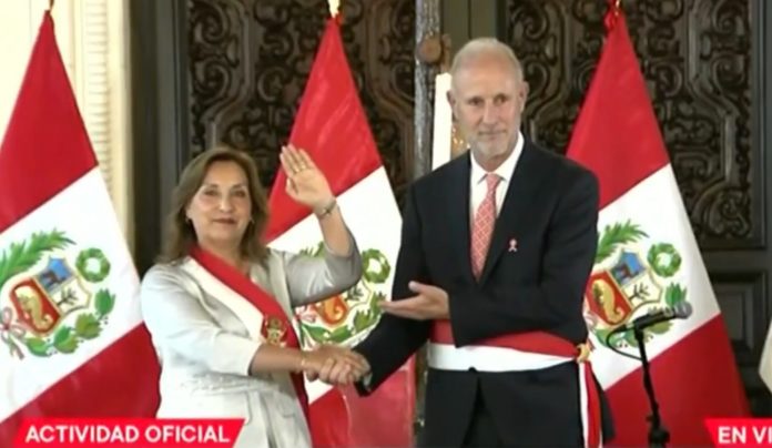 Javier González Olaechea juró como nuevo canciller