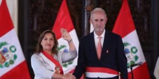 Quiere sustentar viaje de Boluarte Javier González-Oleachea