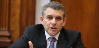 Rafael Vela sostiene que fue víctima de engaño Rafael Vela sostiene que fue víctima de engaño