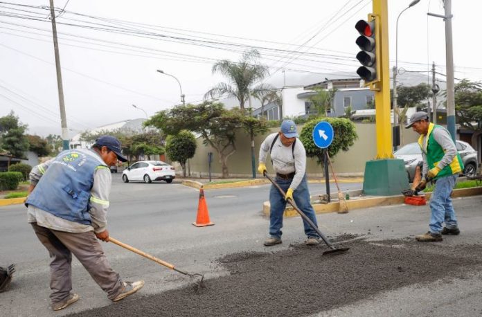 Rehabilitan 4 mil metros de pistas en La Molina Rehabilitan 4 mil metros de pistas en La Molina
