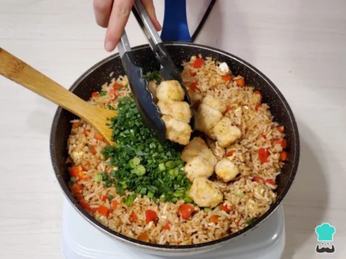 chaufa de pescado chaufa de pescado