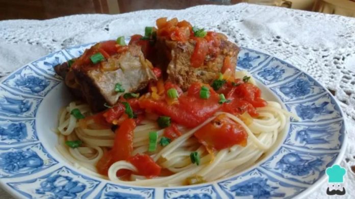 fideos con estofado de carne