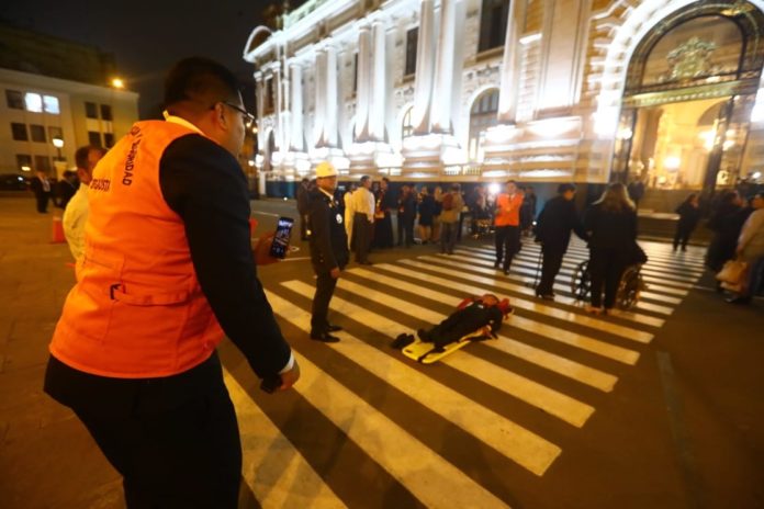 Peruanos forman parte del Tercer Simulacro Nacional Multipeligro