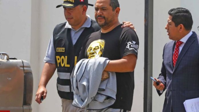 Detenido asesor de Benavides, Jaime Villanueva pasó control de identidad en PJ