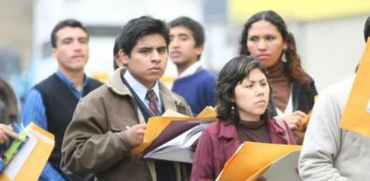 Tasa de empleo baja en ciudades debido a la recesión económica