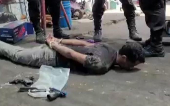 Caen dos delincuentes en balacera en Santa Anta