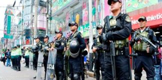 Fiestas navideñas: PNP refuerza presencia en Gamarra