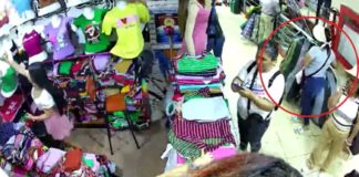 Le roban su mercancía en galería de Gamarra