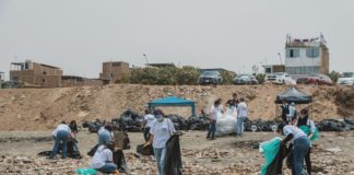 Limpian 25 toneladas de basura en playa Limpian 25 toneladas de basura en playa