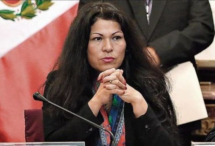 Yesenia Ponce Yesenia Ponce