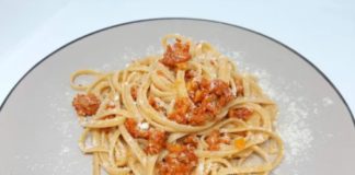 tallarines con salchicha huachana