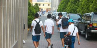 Cosas que no pueden exigir los colegios particulares a estudiantes y padres