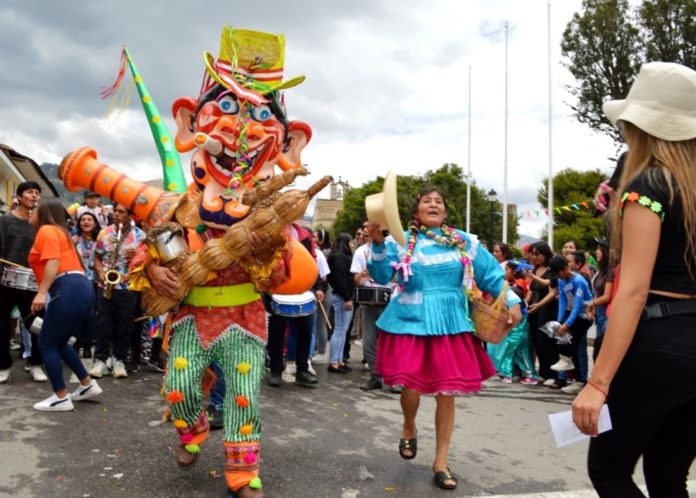 Descubre por qué Cajamarca es la capital del Carnaval en Perú