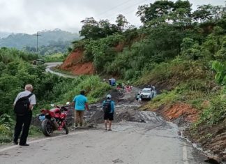 Deslizamientos y activación de quebradas impactan vías en el Vraem