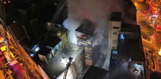 Incendio en galería de Mesa Redonda es controlado