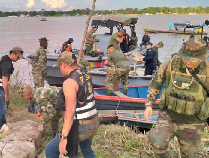Detenidos por cargamento de 1.6 toneladas de marihuana son investigados por la PNP
