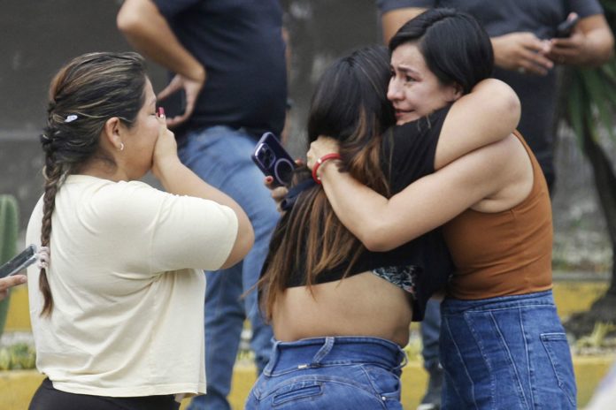 Ecuador: “Los terroristas no frenarán nuestro compromiso social”.