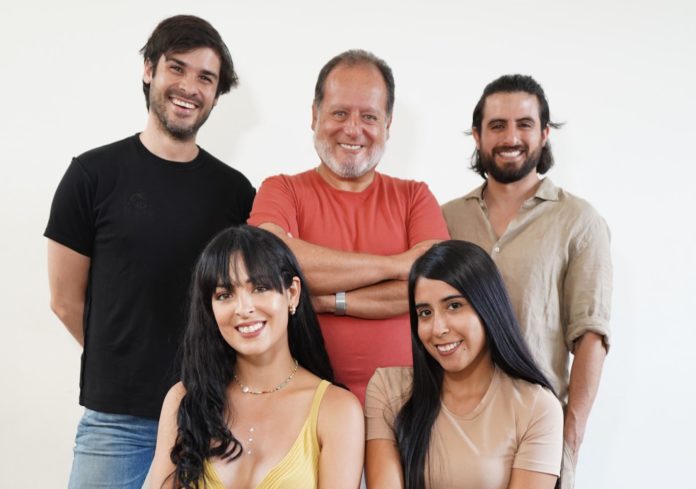 Estrenan puesta teatral “La Poción de la Verdad”, con Jesús Neyra y Andrea Luna