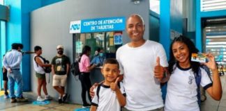 Padres ya pueden solicitar tarjeta escolar para sus hijos Padres ya pueden solicitar tarjeta escolar para sus hijos