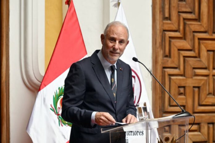 Canciller indica que habrá reunión ministerial para tratar temas como el crimen internacional.
