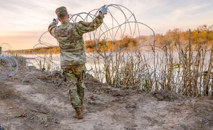 Instalarán púas en frontera con México Instalarán púas en frontera con México