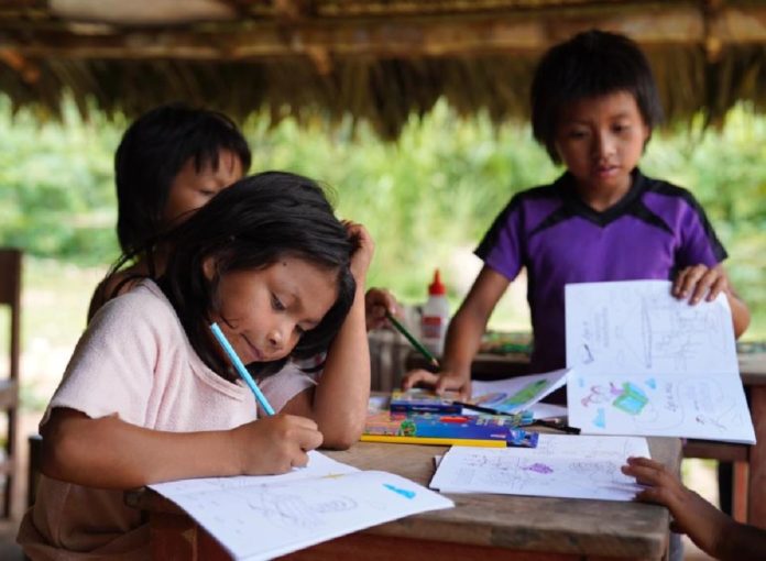 Biblioteca Nacional apertura espacios de lectura para niños en Madre de Dios.