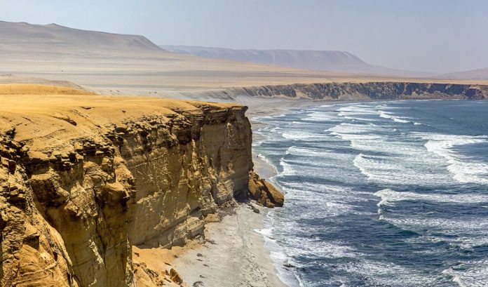 La reconocida revista Vogue incluye a Paracas en su lista de los destinos más destacados de Latinoamérica para visitar durante el año 2024.