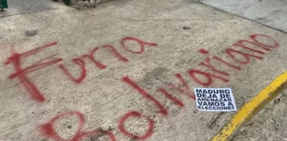 Pintan locales de Corina Machado