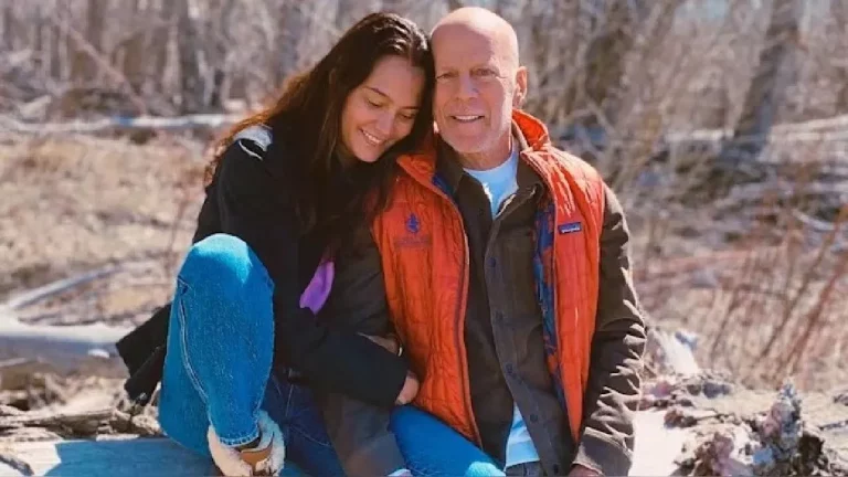 Emma Heming, esposa del reconocido actor, Bruce Willis, escribirá un libro sobre el cuidado de la demencia. Emma Heming, esposa del reconocido actor, Bruce Willis, escribirá un libro sobre el cuidado de la demencia.