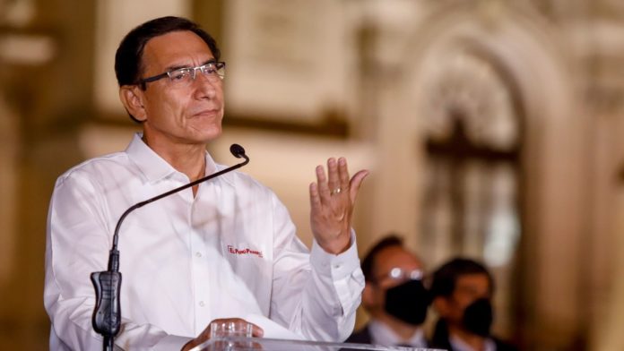 Vizcarra: Exfuncionario entregará 1/2 millón por caso de corrupción