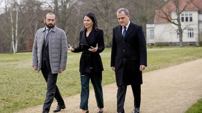 Buscan paz entre Armenia y Azerbaiyán