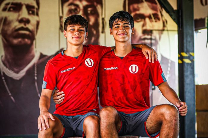 Jóvenes talentos de Universitario de Deportes rumbo al Real Betis en una experiencia de formación.