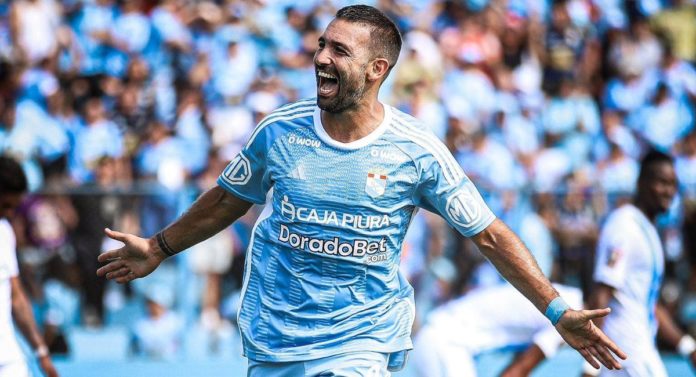 Cauteruccio, nuevo jugador de Cristal, podría ser demandado por Independiente.