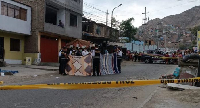 Fueron acribillados mientras almorzaban