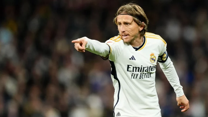 Luka Modric recibió una propuesta inesperada por el entrenador del Real Madrid, Carlo Ancelotti.