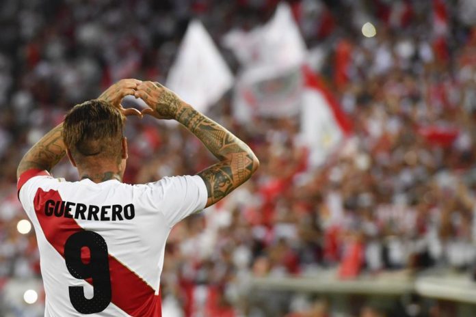 Paolo Guerrero decidió que no jugará en el club poeta, según TVPerú