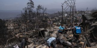 Suben a 122 muertos por incendios en Chile