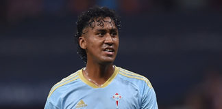 Renato Tapia se siente honrado de portar la cinta de capitán.