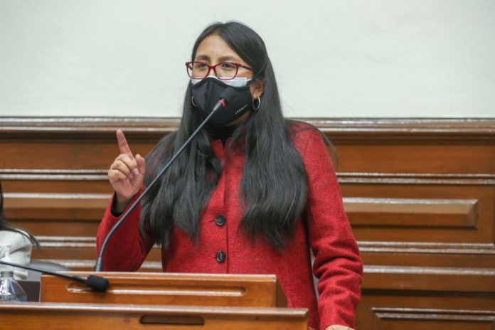 Ruth Luque confirma reunión con Cerrón y Jaime Villanueva